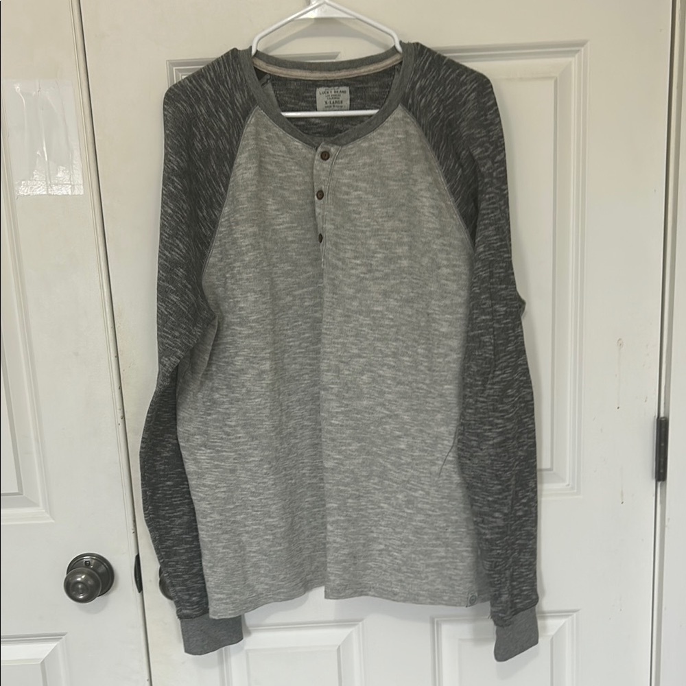 Lucky Gray Long Sleeve Henley Shirt size XL crewneck